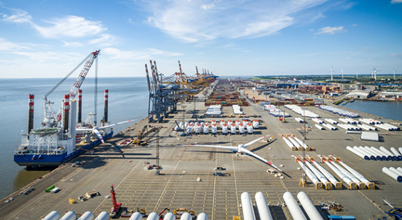 Assembly of rotor star, Nordergründe offshore wind farm