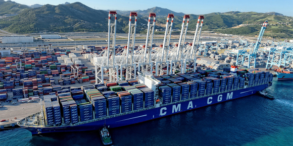 1000x500_2015_Berthing CMA CGM Kerguelen.jpg